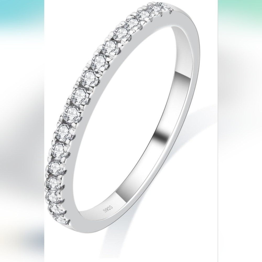 Moissanite ring size 8 Sterling silver